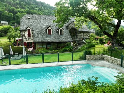Auberge de l'Aspre Fontanges - Piscine chauffée